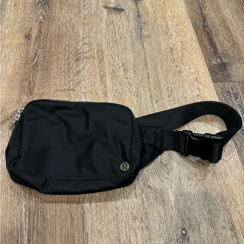 Lululemon Belt Bag 2L